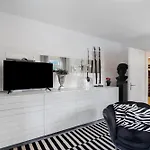 Apartamento - International