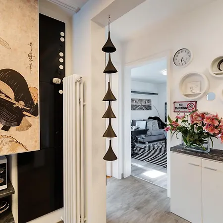 - International Apartment *